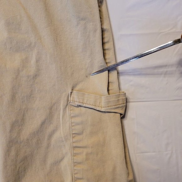 Arizona Jeans Co Boys Khaki  Elastic Waist Cargo Pants Size 7 - Picture 3 of 13